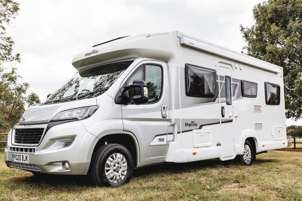 Motorhome Hire in Grantham Lincolnshire Majestic 196 with SONS Motorhome Hire